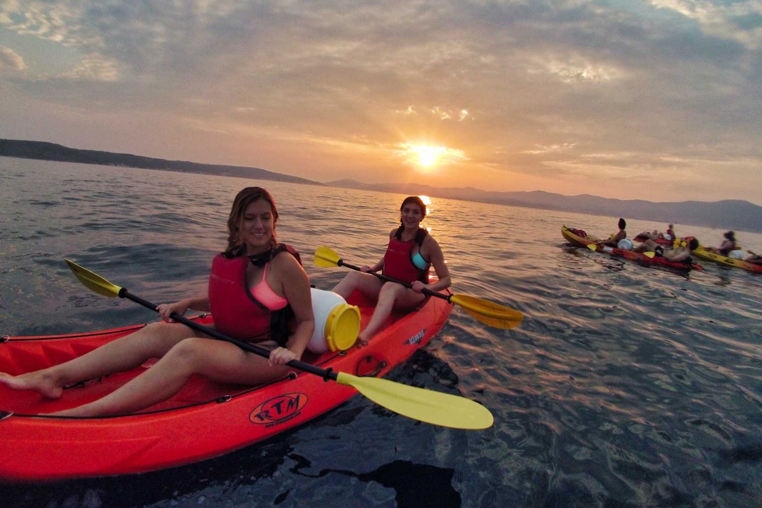 Sunset Kayaking Tour in SPlit Two girls in Kayak